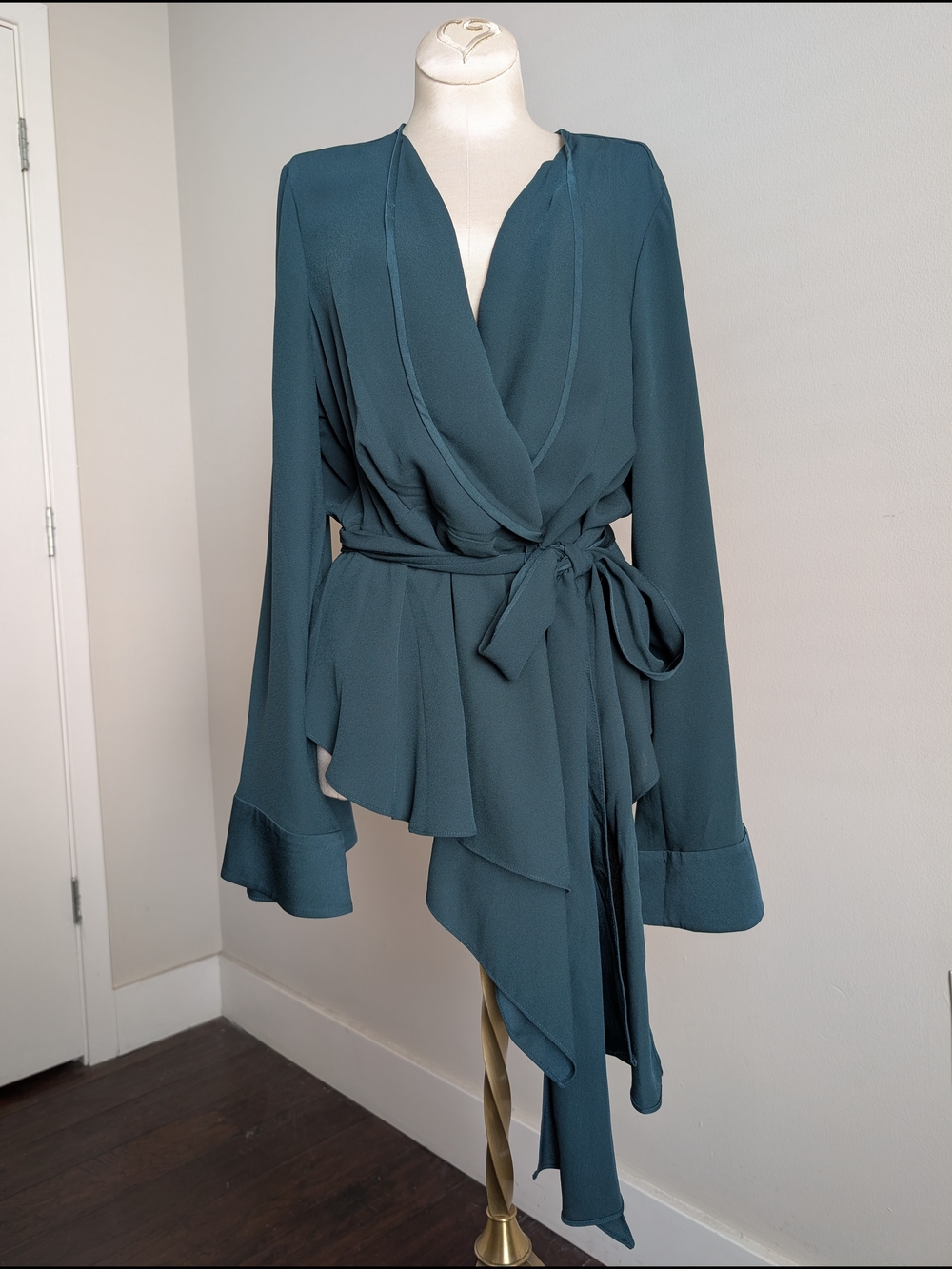 BCBGMaxAzria Cocktail Shawl Collar Belted Wrap Top in Green Bell Sleeve Size M